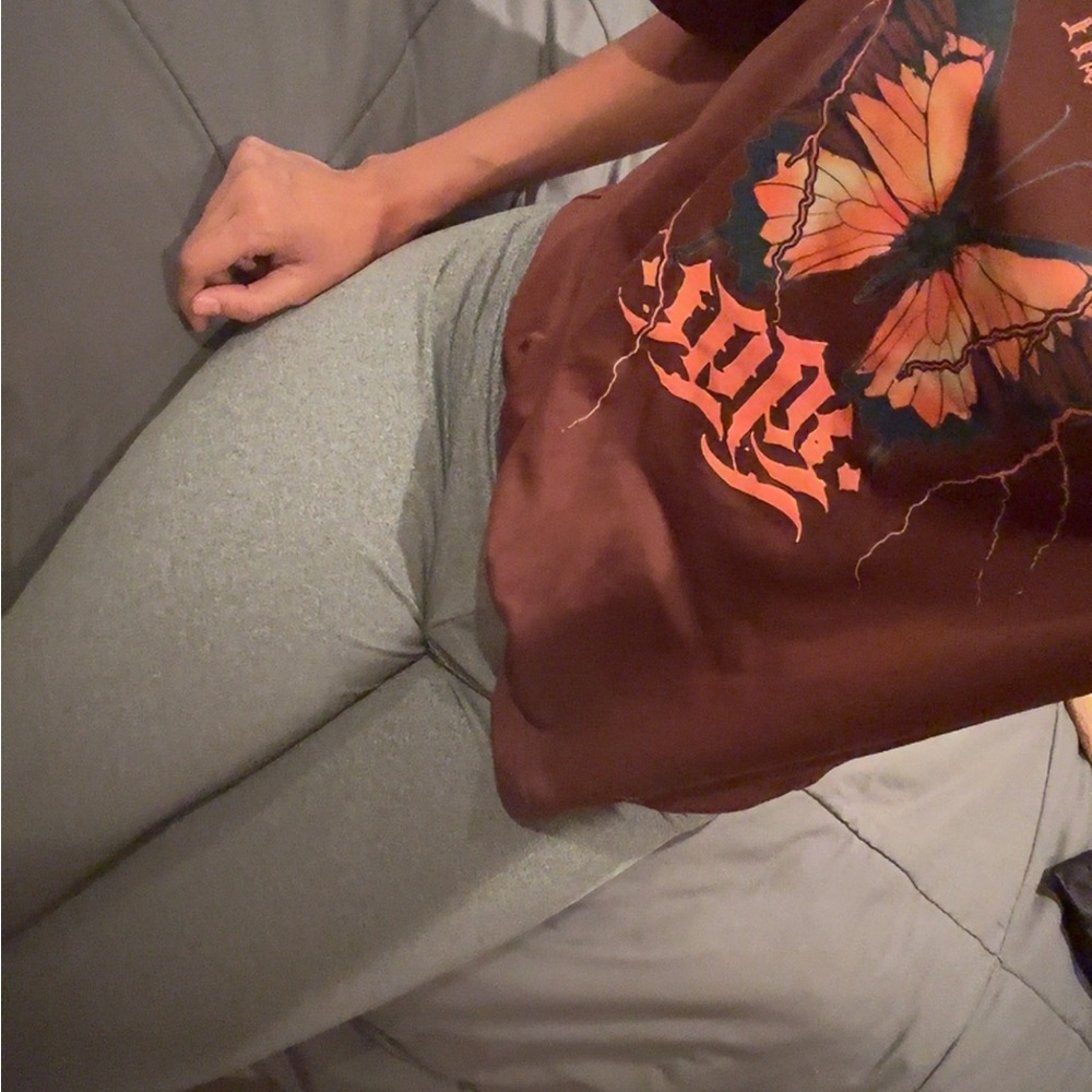 Feathers Gray Maternity Top